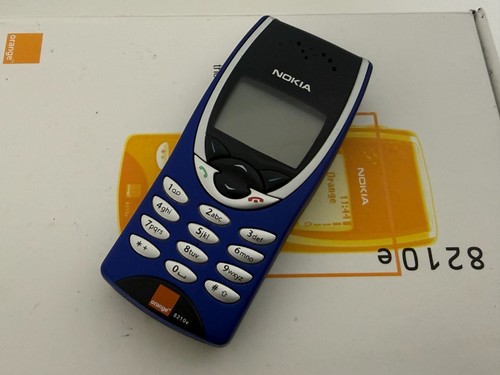 Nokia 8210 phone good - phone,