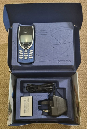 Nokia 8210 classic - classic, vintage